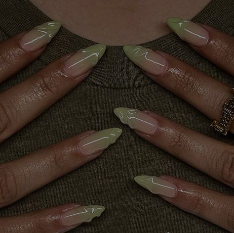 White And Green Almond Nails, Cheap Acrylic Nails Design, Almond Mint Green Nails, Simple Baddie Nails Almond, Green Nails Acrylic Oval, Emerald Green Nail Designs Simple, March Nail Inspo Almond, Green Full Set Nails, Nail Inspo Earth Tones