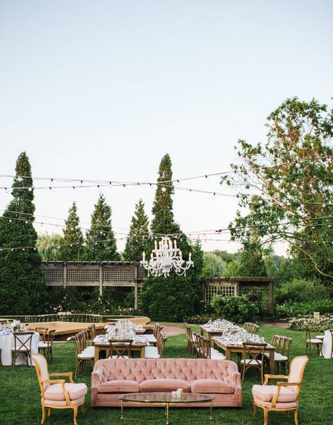 Backyard Wedding Ideas: How to Transform Your Outdoor Space Into a Dream Venue | Vogue Dream Garden Wedding, Chicago Botanic Garden, Wedding Lounge, Garden Wedding Reception, Garden Reception, Dream Wedding Venues, Lake Como Wedding, Wedding Dress Trends, Wedding Songs