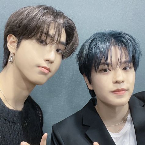 Seungsung Skz, Han And Seungmin, Straykids Han Jisung, Kpop Iphone Wallpaper, I Miss U, Homeless Children, Han Jisung, Matching Pfps, Stray Kids