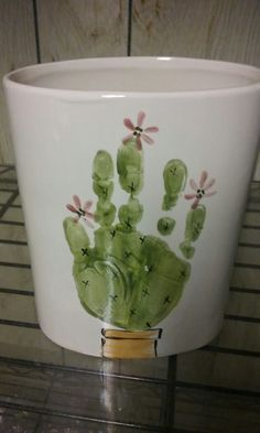 Hand Print Plant Pot, Handprint Vase Craft, Painted Handprint Ideas, Hand Print Art For Grandparents, Hand Print Gift Ideas, Baby Foot And Hand Print Ideas, Hand Print Pottery, Mothers Day Painting For Kids, Hand Prints Crafts For Kids