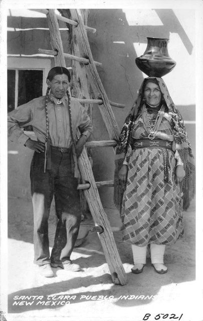 Santa Clara Pueblo Indians New Mexico Navajo Clothing, Isleta Pueblo New Mexico, Navajo Culture, Taos Art, Pueblo Indians, Acoma Pueblo Pottery, National Museum Of The American Indian, Indian Arts And Crafts, Indian Pictures