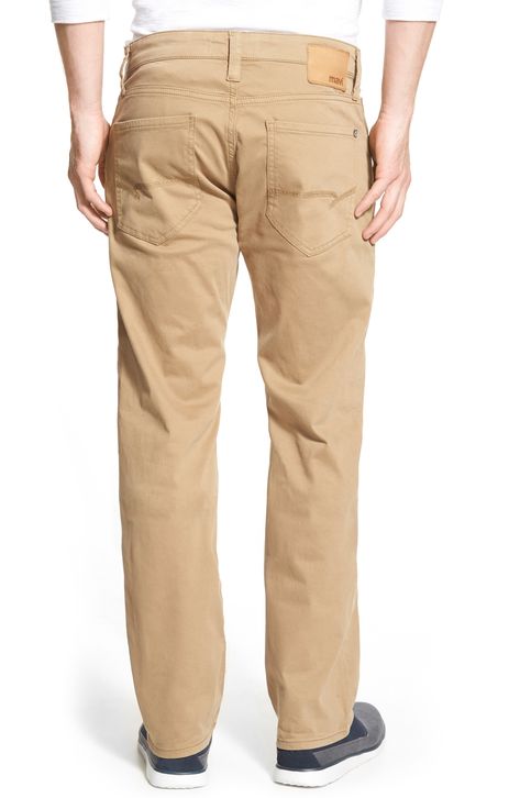 MAVI JEANS ZACH TWILL PANTS. #mavijeans #cloth Beige Pants Men, British Khaki, Straight Fit Pants, Beige Pants, Mens Fashion Jeans, Twill Pants, Mens Big And Tall, Khaki Pants, Straight Leg