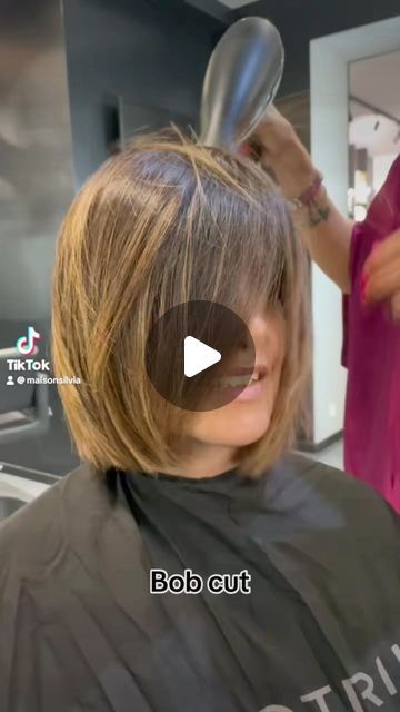 Silvia Cappelli on Instagram: "BOB CUT" Hailey Bob Hair, Collarbone Hair With Curtain Bangs, Flicked Bob Hairstyles, Mid Length Bob Hairstyles For Fine Hair, Chin Length Bob With Fringe, Thinned Out Bob, Bob Haircuts For Women Over 60 With Fine Hair, Layers Bob Short, Layers Bob Medium