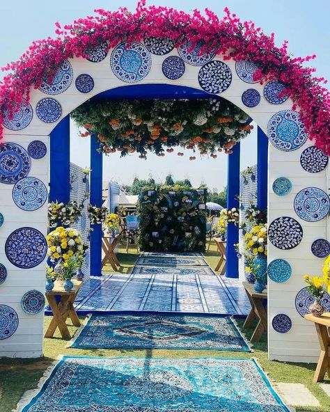 Santorini Party, Greece Theme, Mama Mia Party, Talavera Wedding, Mamma Mia Wedding, Greece Party, Wedding Decorations Diy Centerpiece, Greek Theme, Greek Party