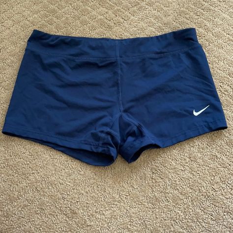 Never Worn! Nike Spandex Shorts Outfit, Athletic Clothes Png, 2000s Athletic Wear, Womens Gym Clothes, Womens Spandex Shorts, Nike Spandex Shorts, Nike Bottoms, Dance Shorts