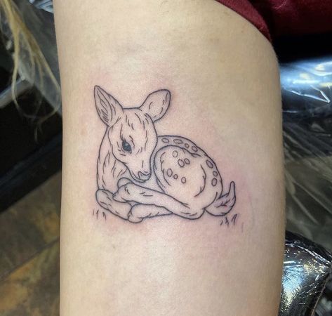 deer tattoo Deer Fawn Tattoo, Fawn Tattoos For Women, Fawn Tattoo Design, Deer Small Tattoo, Sleeping Deer Tattoo, Deer Knee Tattoo, Bear Tattoos Cute, Sleeping Fawn Tattoo, Doe And Fawn Tattoo