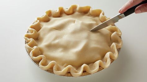 How to Freeze and Bake an Apple Pie Recipe - Pillsbury.com Freezing Apple Pie, Easy Cherry Pie, Cherry Pie Recipe, Freezing Apples, Frozen Pie, Pie Crusts, Homemade Apple Pies, Sweet Pie, Apple Pie Recipes