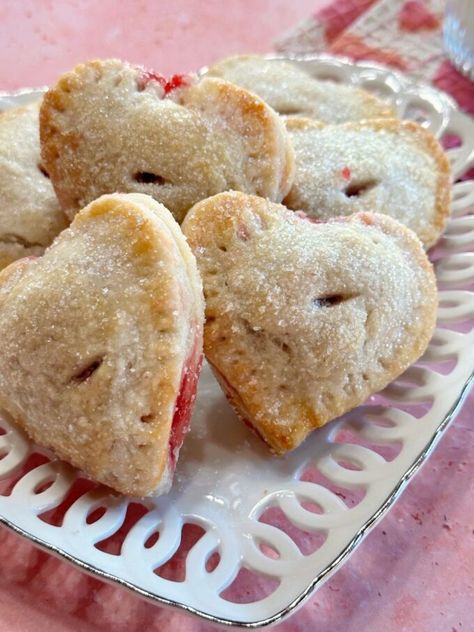 Cherry Hand Pies - My Country Table Sour Cherry Pie Filling, Cherry Hand Pies Recipes, Sour Cherry Pie, My Country Table, Valentines Food Dinner, Cherry Hand Pies, Hand Pie Recipes, Cherry Filling, Country Table