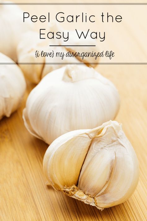 How To Peel Garlic, How To Store Garlic, Garlic Health Benefits, Garlic Benefits, Garlic Head, Egg Diet, 10 Seconds, Natural Living, Food Preparation