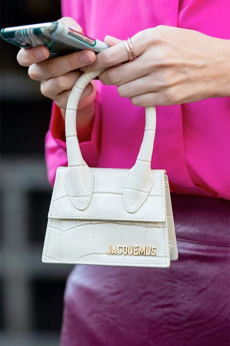 18 fashion trends from the 2010s | When French designer Jacquemus debuted the now-iconic Le Chiquito bag in the spring of 2018, it became an instant favorite. Since then, an even smaller version has been released that will be replacing the original tiny bag.  #tinybags #smallbags #pursetrends #cutepurse #fashiontrends #2010sstyle #2010sfashion Tiny Bags Fashion, 2010s Fashion Trends, Jacquemus Bags, Tiny Bags, Rockstud Heels, Luxury Pieces, Purse Trends, 2010s Fashion, Micro Bags