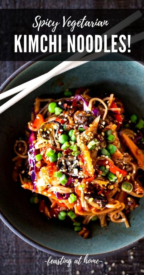 Vegetarian Kimchi, Kimchi Noodles, Tofu Chicken, Vegan Kimchi, Vegan Noodles, Kimchi Recipe, Easy Vegan Dinner, Crispy Tofu, Tasty Recipe