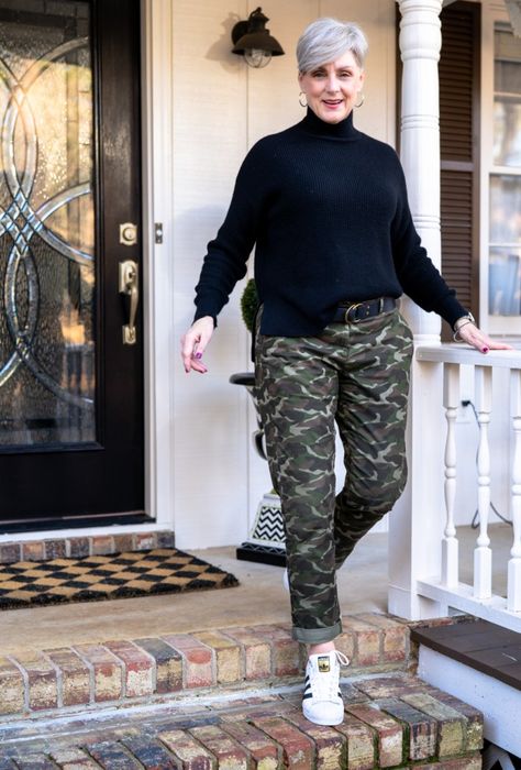 Beth Djalali, Going Commando, Style At A Certain Age, Zucchini Fritters, Fall Attire, Camo Outfits, Camo Fashion, Timeless Classic Style, Classic Jacket