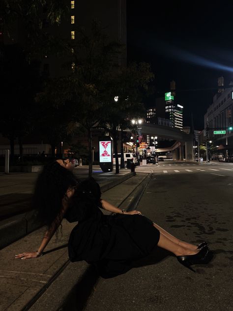 Black Dress Photoshoot Ideas Outdoor, Sidewalk Photoshoot, Black Dress Curly Hair, Photoshoot Black Dress, Nighttime Aesthetic, Halloween Photography, Grad Photoshoot, Black Outfits, Fashion Aesthetics