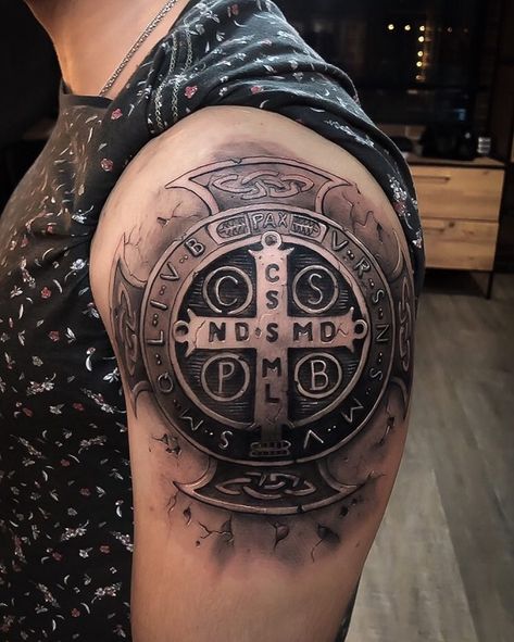 Saint Benedict Tattoo, St Benedict Tattoo, Nights Templar, St Christopher Tattoo, Mm Tattoo, Lace Shoulder Tattoo, Star Tattoo On Shoulder, Bird Shoulder Tattoos, Saint Tattoo