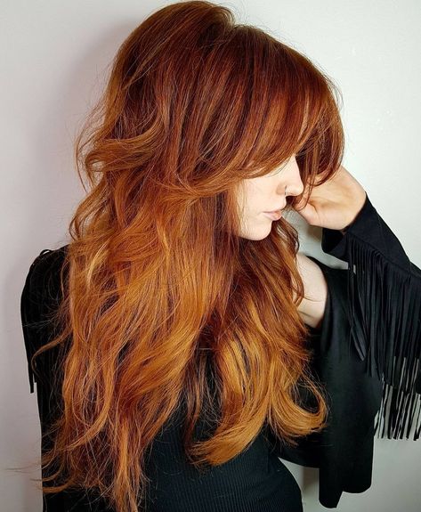 Waist-Length Red Shag with Long Side Bangs Shag Haircut Ideas, Long Shag Hairstyles, Cheveux Oranges, Modern Shag Haircut, Long Shag Haircut, Long Shag, Shaggy Haircuts, Long Layered Haircuts, Shag Hairstyles