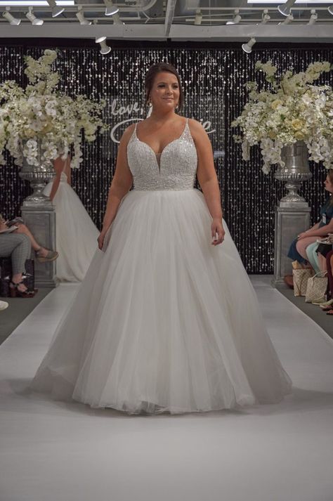 Plus Size Wedding Dresses Bling, Long Sleeve Ball Gown Wedding Dress Plus Size, Plus Size Wedding Dresses Winter, Essence Of Australia Wedding Dress Plus, Plus Size Aline Wedding Dress, Lobola Dress, Full Figure Wedding Dress, Curvy Bride Dress, Runway Wedding Dress