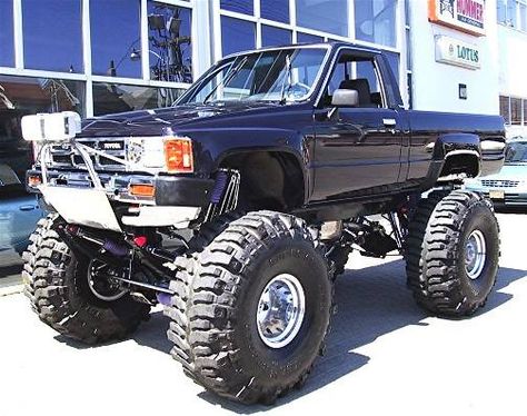 . Toyota Pickup 4x4, Tacoma Truck, Jacked Up Trucks, Toyota 4x4, Toyota Pickup, Toyota Trucks, 4x4 Trucks, Mini Trucks, Offroad Trucks