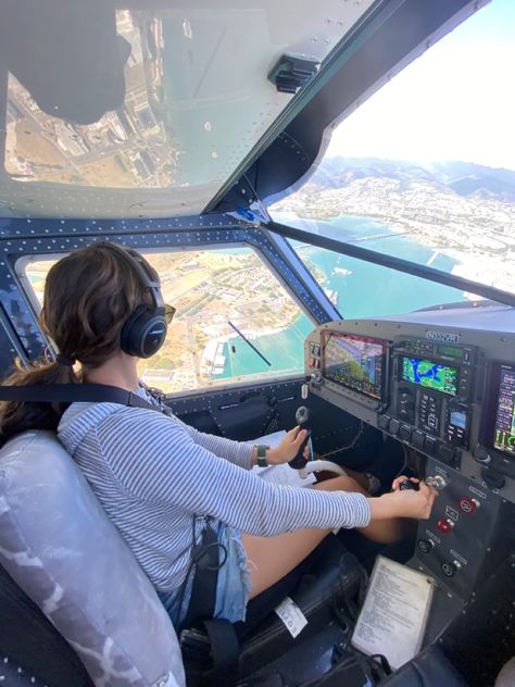 Flight School Aesthetic, Aviation Student, Pilot Aesthetic, Flying A Plane, Pilot School, Pilot Life, Pilot Career, Aviation Education, Ground School