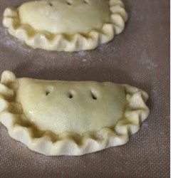 Hand Pies Dough Recipes, Pastry Dough Recipe, Processor Recipes, Butter Pastry, Pie Dough Recipe, Hand Pie Recipes, Butter Crust, Dough Press, Ball Recipes