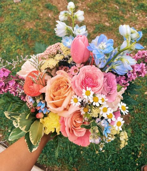 Wedding Arbor Colorful Flowers, Colorful Hoco Bouquet, Hoco Flowers, Best Bouquet, Prom Flowers Bouquet, Dance Flowers, Homecoming Flowers, Prom Bouquet, Good Morning Dear