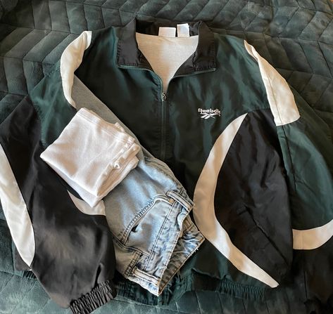 downtown boy aesthetic Vintage Windbreaker Outfit, White Tank Jeans, Windbreaker Outfit, Green Windbreaker, Vintage Windbreaker, Light Blue Jeans, New Wardrobe, White Tank, Dark Green