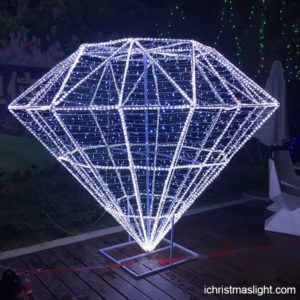 Christmas decoration outside LED diamond | iChristmasLight Christmas Decoration Outside, Commercial Christmas Lights, Display Lights, Diamond Christmas, Event Entrance, Bamboo Ceiling, Grill Gate Design, Mall Decor, Diamond Party