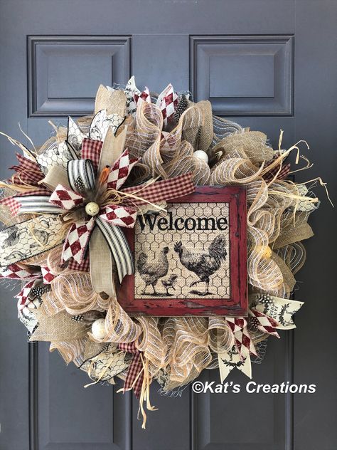 Rustic Christmas Wreaths, Rustic Front Door Decor, Chicken Wreath, Rustic Front Door, Kitchen Wreath, Deco Mesh Wreaths Diy, Rustic Christmas Wreath, Mesh Wreath Diy, Deco Wreaths