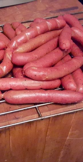 Homemade ground, stuffed, and cooked hotdogs. Homemade Hotdogs, Beef Hot Dog Recipes, Brat Recipe, Lebanon Bologna, Venison Sausage Recipes, Deli Meat Recipes, Meat Curing, Homemade Hot Dogs, Cured Meat Recipes