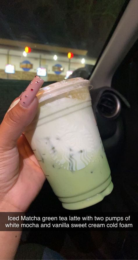 Starbucks Iced Matcha, Starbucks Healthy, Menu Starbucks, Iced Matcha Green Tea, Starbucks Drink Menu, Starbucks Secret Menu Recipes, Starbucks Matcha, Cold Starbucks Drinks, Starbucks Drinks Diy