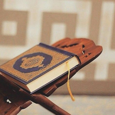 Holy Qur'an❤ Quran Learning, Quran Sharif, Quran Wallpaper, Quran Pak, Qur'an Photography, Quran Book, Online Quran, Noble Quran, Ayat Al-quran