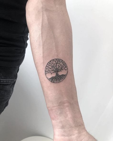 Tattoo Trees, Symbolism Tattoo, Tree Of Life Tattoos, Irish Tattoos, Celtic Tattoo, Tree Tattoo Designs, Geniale Tattoos, Tree Of Life Tattoo, Spiritual Tattoos