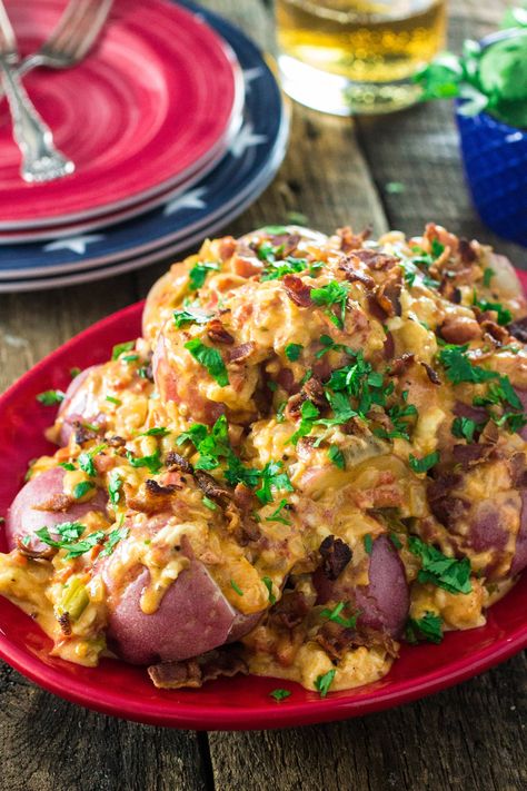 The Best Potato Side Dish Is These Colombian Papas Chorreadas Columbian Recipes, Colombian Dishes, Colombian Cuisine, Potato Side Dish, South American Recipes, Latin American Recipes, Latin American Food, Colombian Food, Potato Sides