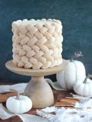 25 Best Fall Cakes Autumn Cake Ideas Birthday, Mandy Merriman, Pumpkin Biscoff, Biscoff Crust, Biscoff Buttercream, Tårta Design, Autumn Dessert, Biscoff Cake, Cake Layers