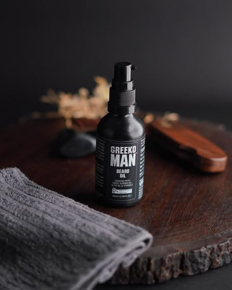 Beard Oil Photography Ideas, Beard Oil Photoshoot, Beard Products Photography, Male Product Photography, Beard Oil Product Photography, Beard Oil Photography, Masculine Product Photography, Men Product Photography, Beard Oil Packaging