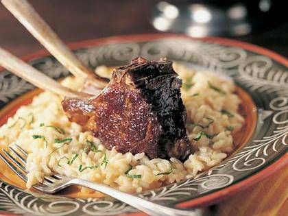 Lamb Chops with Mint Risotto Roast Lamb Shank Recipe, Lamb Rib Chops, Roasted Lamb Shanks, Cooking With Red Wine, Lamb Shank Recipe, Roasted Lamb, Pumpkin Risotto, Lamb Ribs, Pan Sauce