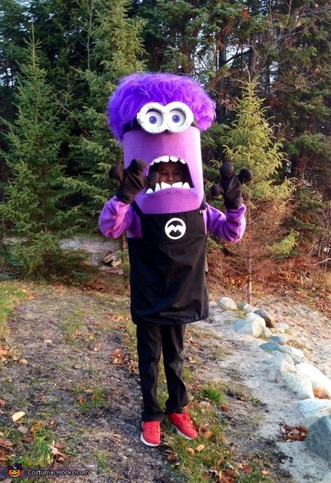 Purple Minion Costume - Halloween Costume Contest via @costume_works Purple Minion Costume Diy, Evil Minion Costume, Purple Minion Costume, Diy Minion Costume, Purple Minion, Minion Costume, Diy Minions, 2015 Halloween Costumes, Purple Minions