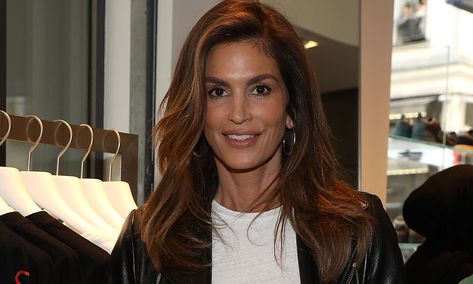 Cindy Crawford's dressing room at $7.5million home is so unexpected | HELLO! Cindy Crawford Hair Color, Cindy Crawford Hair, Famous Supermodels, Cindy Crawford Home, Malibu Home, Kaia Gerber, Cindy Crawford, Dream Decor, Dressing Room