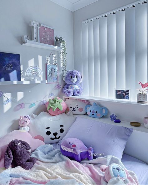 Anime Bedroom Ideas, Deco Room, Army Room Decor, Kpop Room, Army Room, Aesthetic Room Ideas, Pinterest Room Decor, Cute Bedroom Decor, Cute Room Ideas