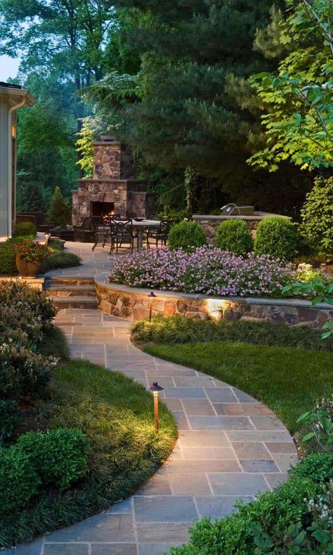 50 Very Creative And Inspiring Garden Stone Pathway Ideas Reka Bentuk Landskap, Stone Walkways, Stone Steps, Desain Lanskap, Landscape Designs, Traditional Landscape, Beautiful Backyards, Dream Backyard, Small Backyard Design