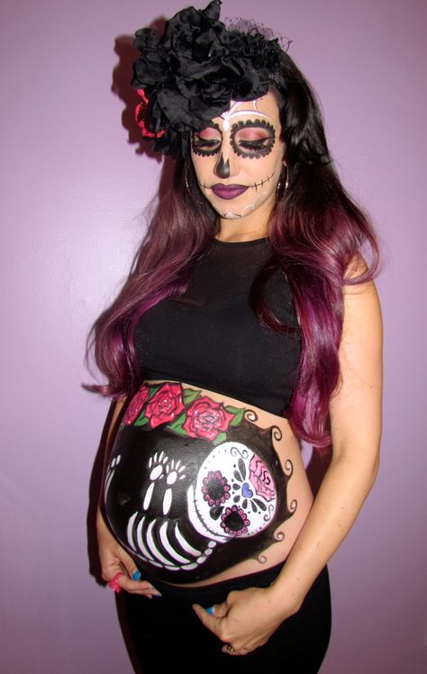 Pregnant Belly Halloween Paint, Halloween Belly Painting Pregnant, Pregnant Belly Painting Ideas, Belly Painting Pregnant, Belly Painting Ideas, Halloween Bump, Ideas Disfraz, Bump Painting, Pregnant Belly Painting