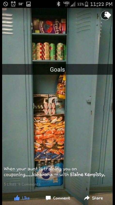 School Locker Organization, School Locker Decorations, Middle School Lockers, Locker Organization, School Goals, Locker Decorations, High School Hacks, School Lockers, High School Life