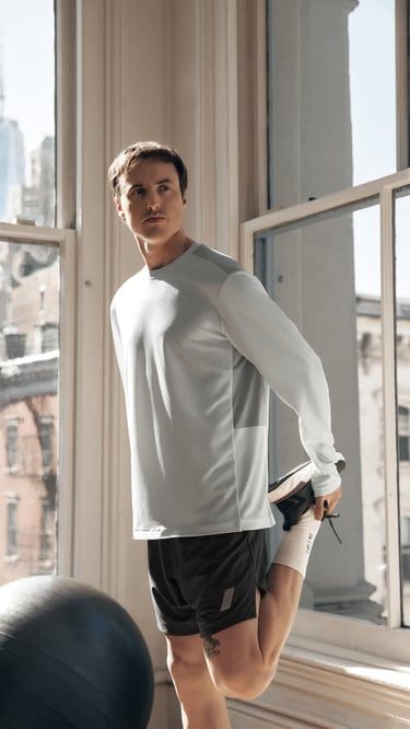 Collection Zara Athleticz Man | ZARA United States Mens Activewear Trends, Sportswear Photoshoot, Converse Gym Outfit, Sporty Outfits Men, Running Photos, Seamless Socks, Outfit Gym, Male Models Poses, Gym Outfit Men