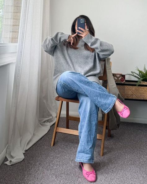 Spring outfit, pink ballet flats, grey jumper Light Pink Ballet Flats Outfit, Jeans And Ballet Flats Outfit, Pink Ballet Flats Outfit, Pink Flats Outfit, Lucia Core, Ballet Flats Outfit, Pink Ballet Flats, Grey Jumper, Flats Outfit