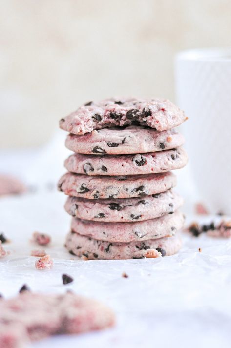 Raspberry And Chocolate Cookies, Raspberry Chocolate Chip Cookies, Raspberry Chocolate Chip, Recipe Cookies, Dairy Free Cookies, Raspberry Cookies, Chocolate Chip Cookie Cake, Raspberry Chocolate, Cookie Flavors