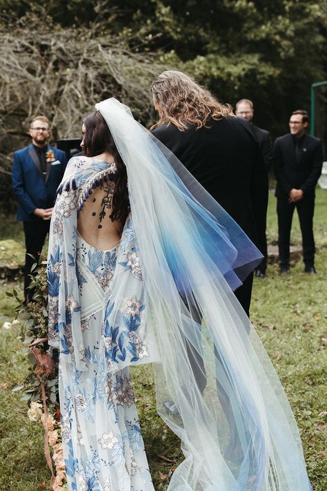 Rural & Free-Spirited, 1970s Themed Wedding · Rock n Roll Bride Blue Boho Wedding, Dresses Fairytale, Wedding Needs, Unconventional Wedding, Romantic Boho, Rock N Roll Bride, Bohemian Hippie, Princess Wedding Dresses, Dresses Lace