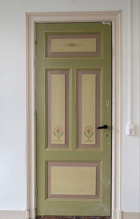 Mini Walk In Closet Ideas Small Spaces Dressing Rooms, Door Painting Ideas Bedroom Vintage, Repaint Furniture Ideas, Painted Door Frames, Painted Doors Interior Creative, Painting On Door, Painted Door, Painted Cottage, Porte Decorate