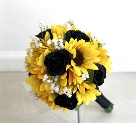 Sunflower Weddings, Black Rose Bouquet, Sunflower Garland, Wedding Miscellaneous, Bouquet Sunflower, Sunflower Bridal Bouquet, Calla Lily Boutonniere, Black Bouquet, Silk Bridal Bouquet