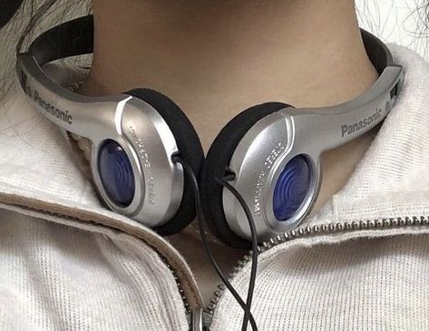 2000s Headphones Aesthetic, Y2k Headphones Aesthetic, 90s Headphones, 2000s Headphones, Y2k Headphones, Old Headphones, Panasonic Headphones, Vintage Headphones, Retro Headphones