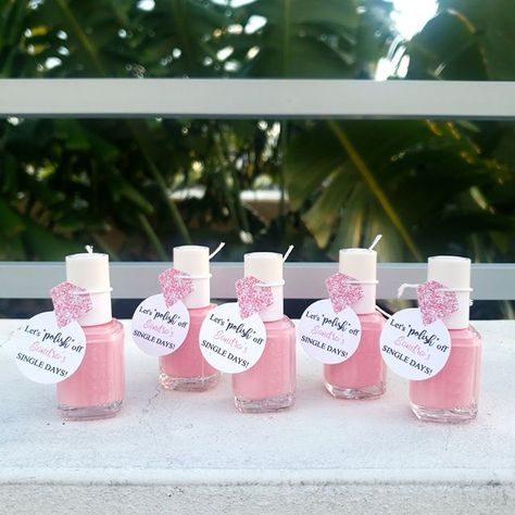 Bridal Shower Inspo & essie (@pinkfoxpapercraft) • Instagram photos and videos Mani Thanks, Nail Polish Party, Nail Polish Favors, Wedding Nail Polish, Contemporary Bridal, White Bridal Shower, Kids Favors, Wedding Shower Favors, Nail Polish Bottles