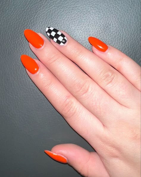 Orange race nail inspo Racing Inspired Nails, Cars Inspired Nails, Ferrari Nail Art, Orange Checkered Nails, Racing Nails Designs, Race Car Nails, Mclaren Nails, Race Nails, Cars Nails